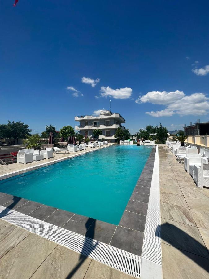 Union Villa Shkodër Buitenkant foto