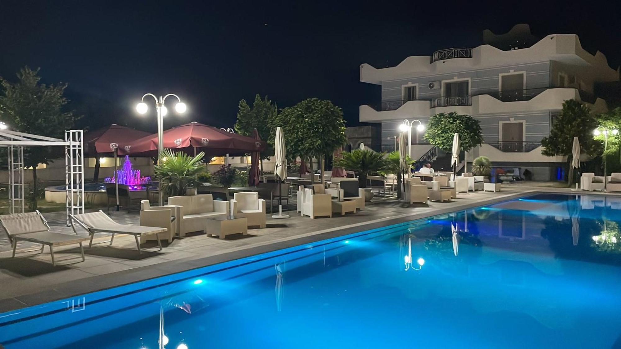 Union Villa Shkodër Buitenkant foto